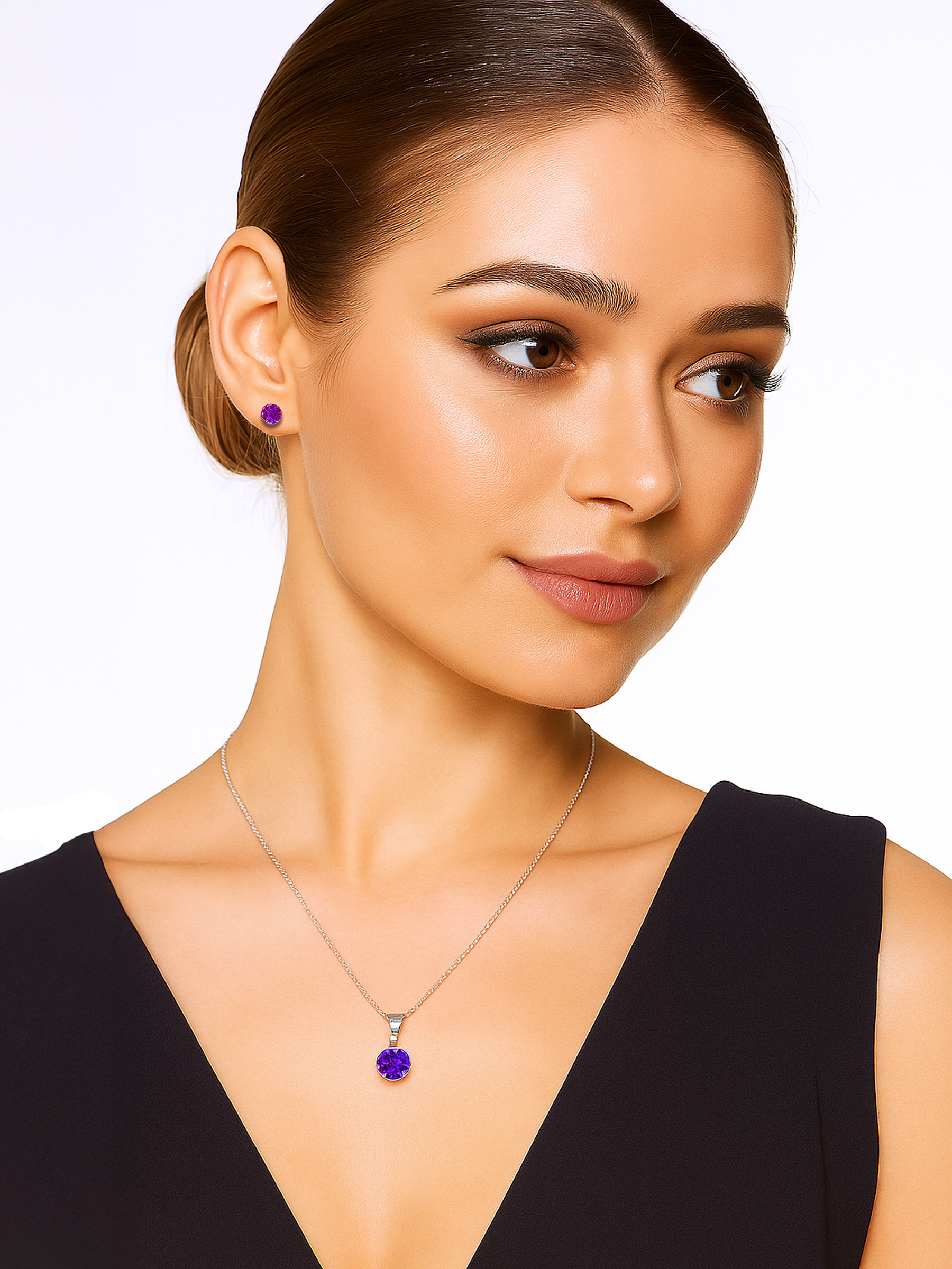 Woman wearing a 1.25ct Lab Grown Amethyst Purple Pendant Necklace