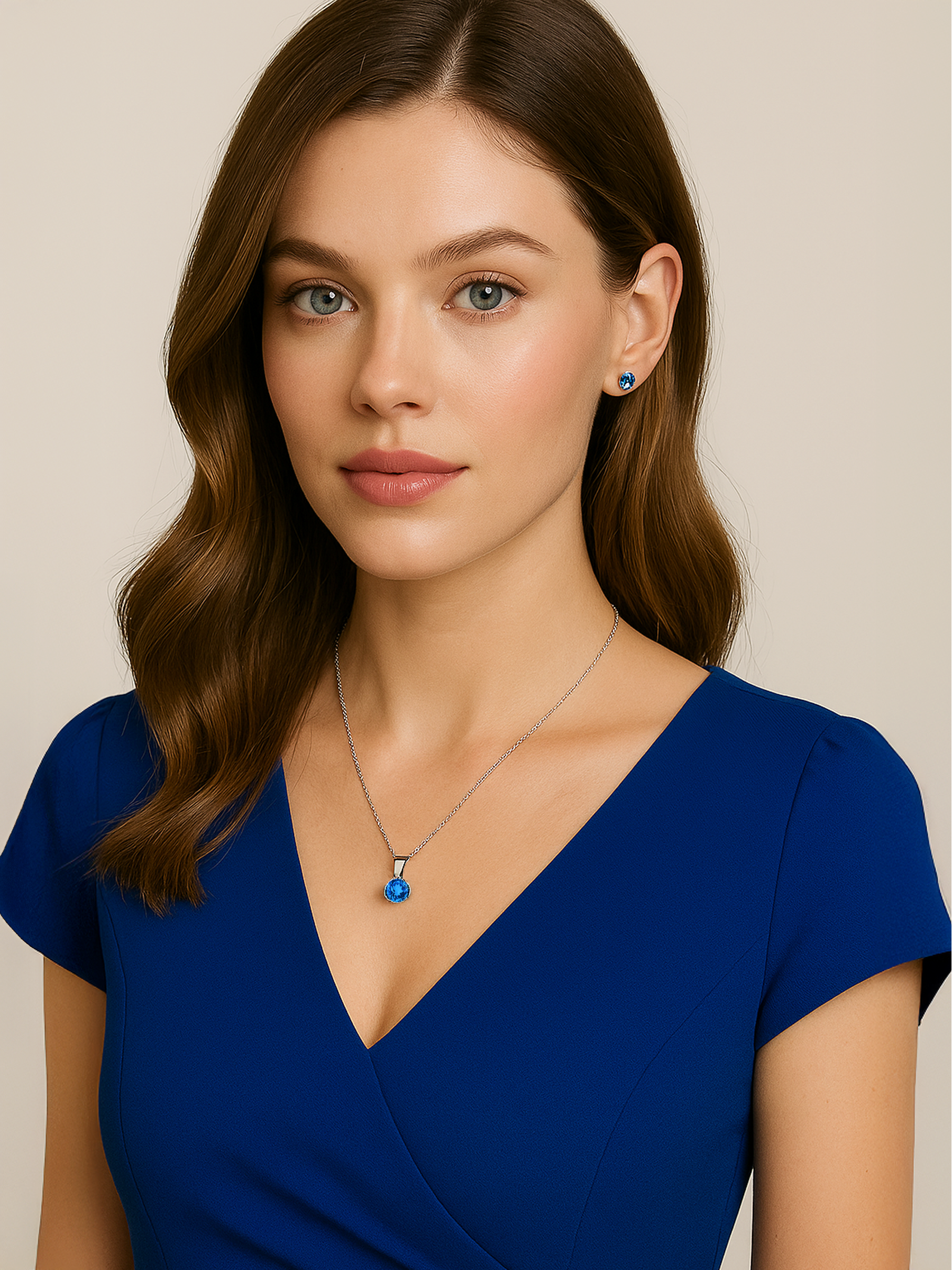 Woman wearing 1.25ct Lab Grown Aquamarine Blue Sapphire Pendant Necklace