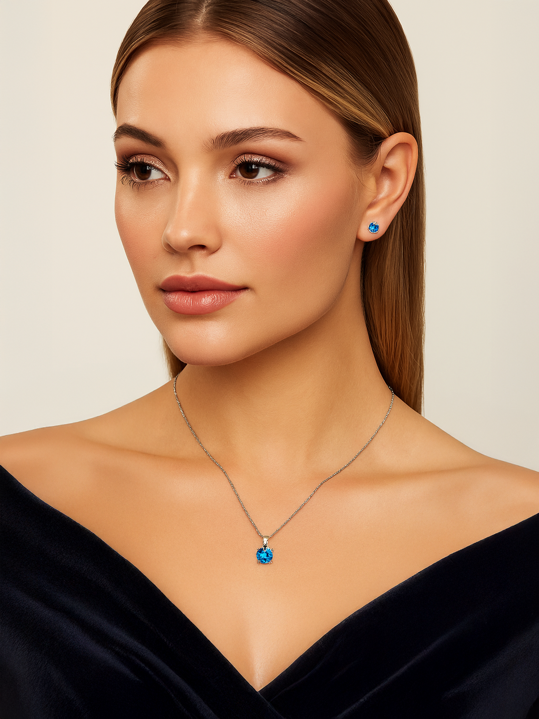 Woman wearing 1.25ct Lab Grown Aquamarine Blue Sapphire Pendant Necklace