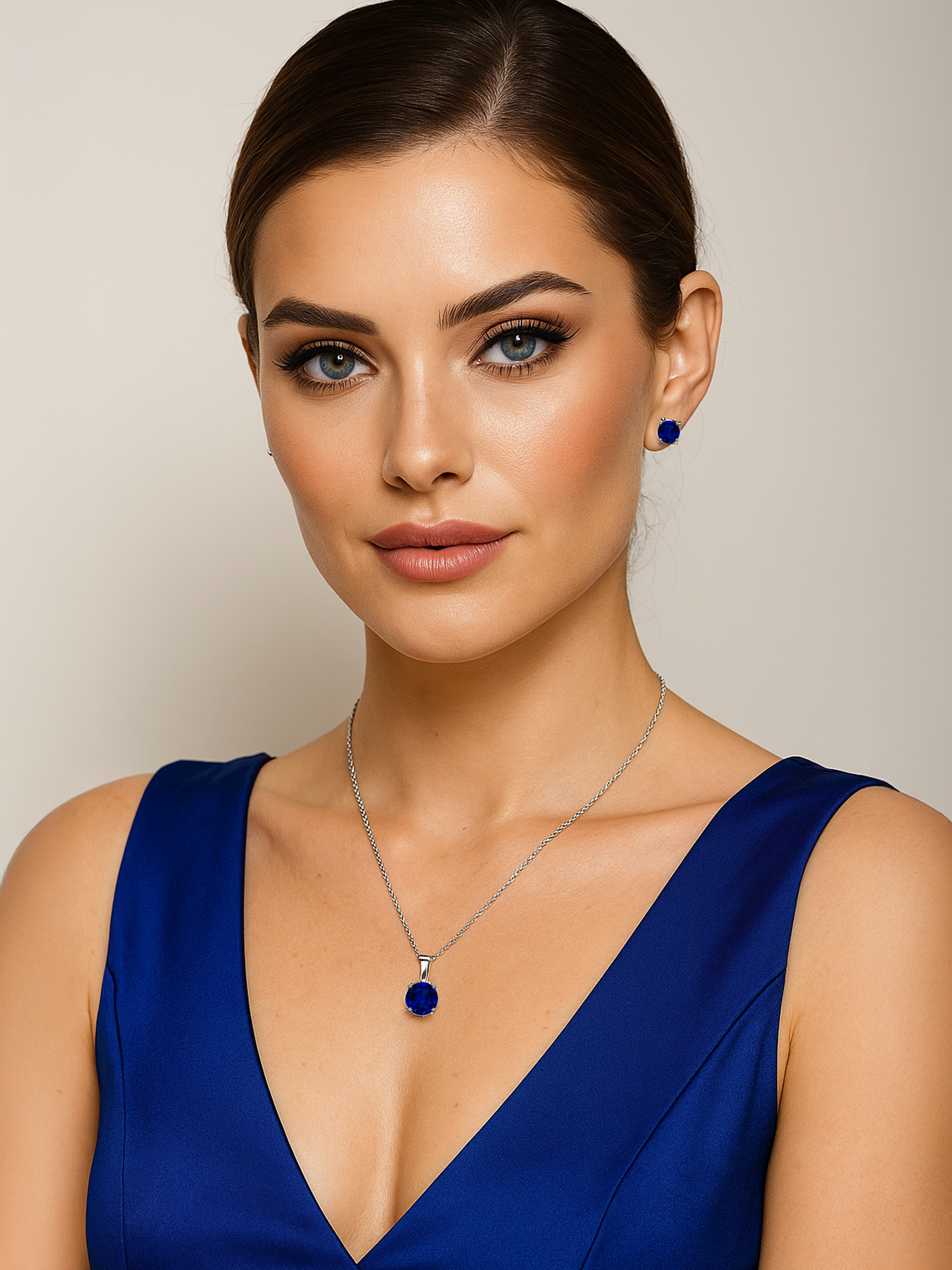 women wearing 2ct Lab Grown Blue Sapphire Pendant Necklace