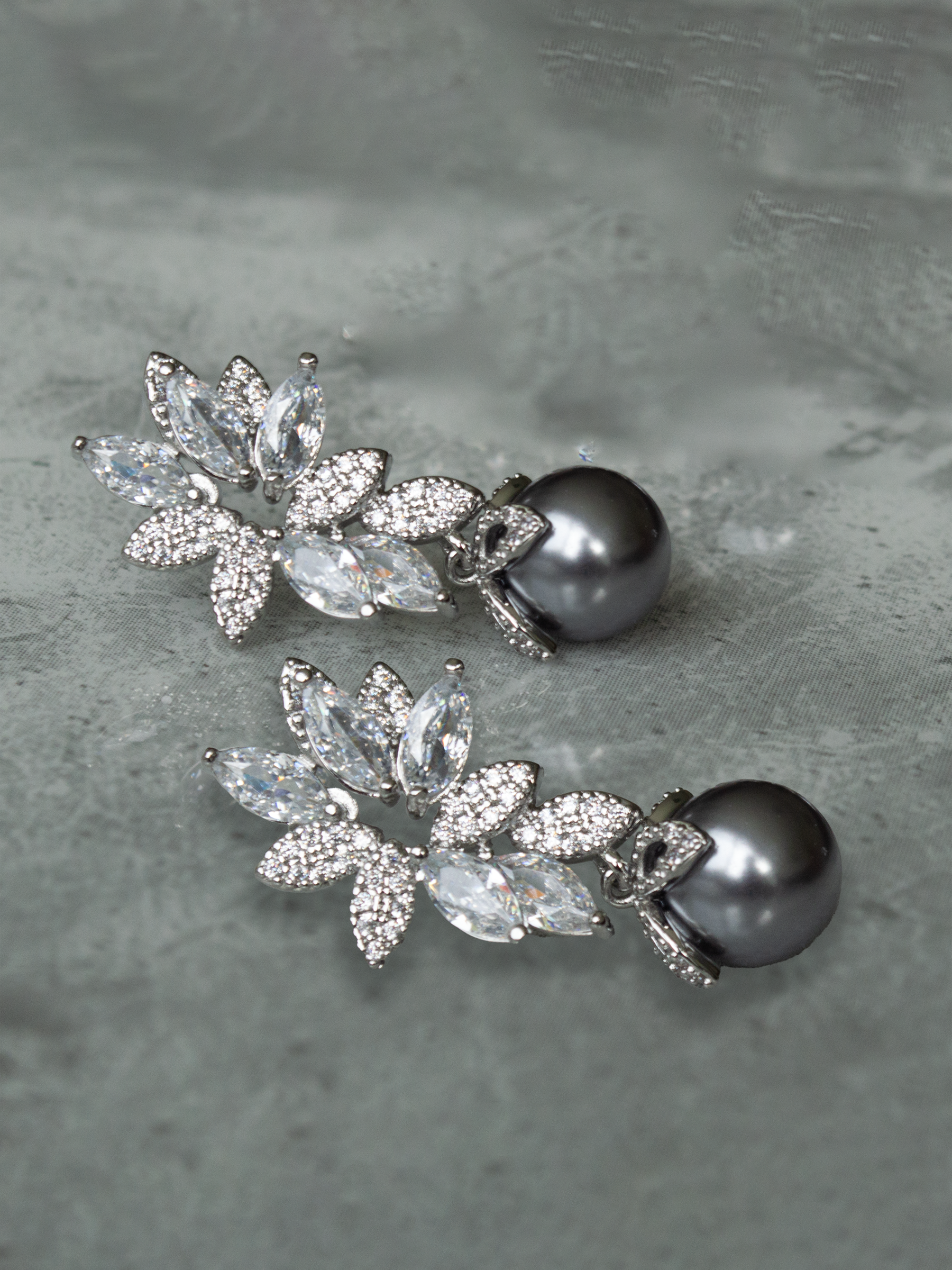 Grey pearl 2025 teardrop earrings
